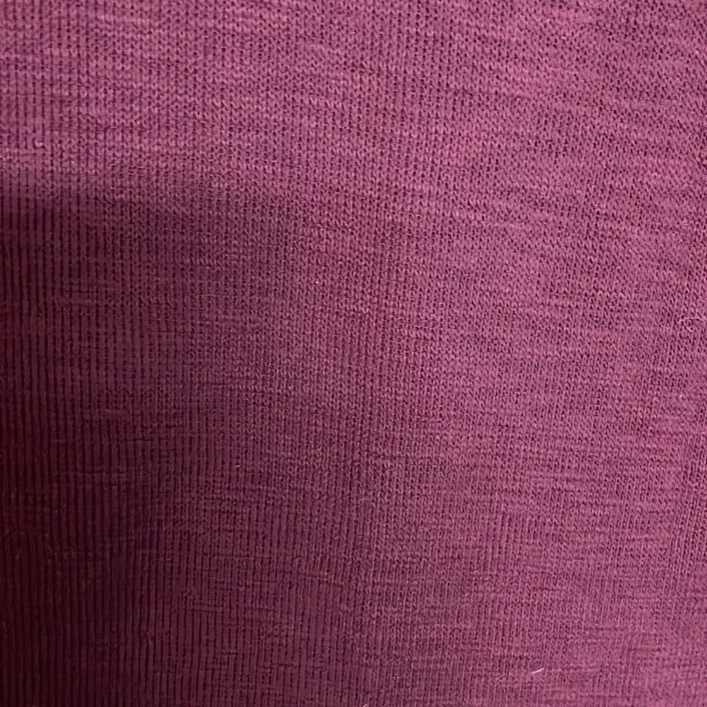 Banana Republic Size Medium Burgundy Long Sleeve Soft Wafer/Thermal Knit Shirt